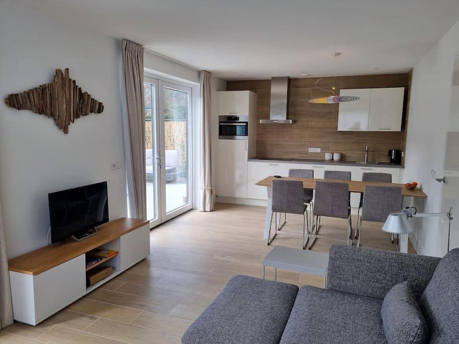 Vakantiewoning 1 Aan Zee, 400 Meter Van Het Strand Zoutelande Bagian luar foto